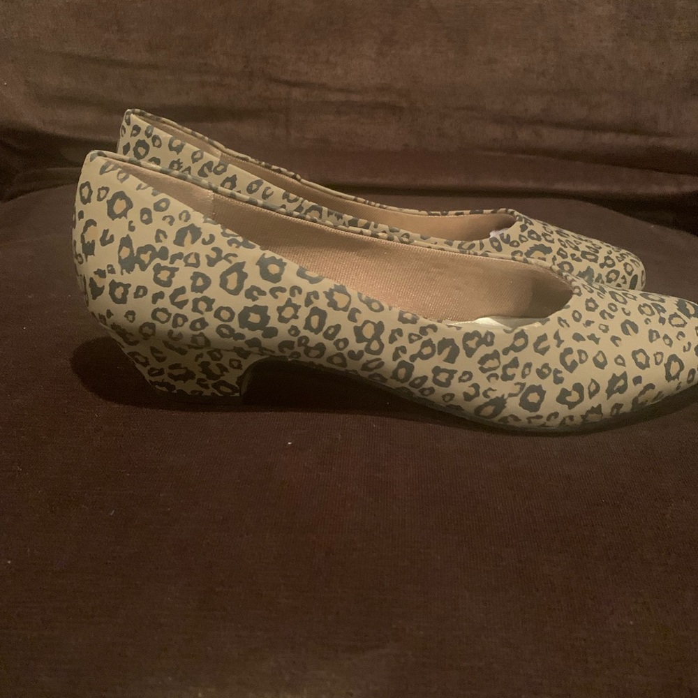 Leopard Flats